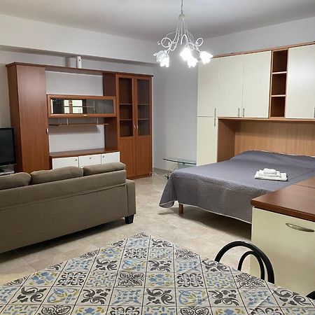 B&B Dionigi Crotone Exteriör bild